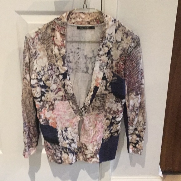 Sweater - Picture 1 of 2